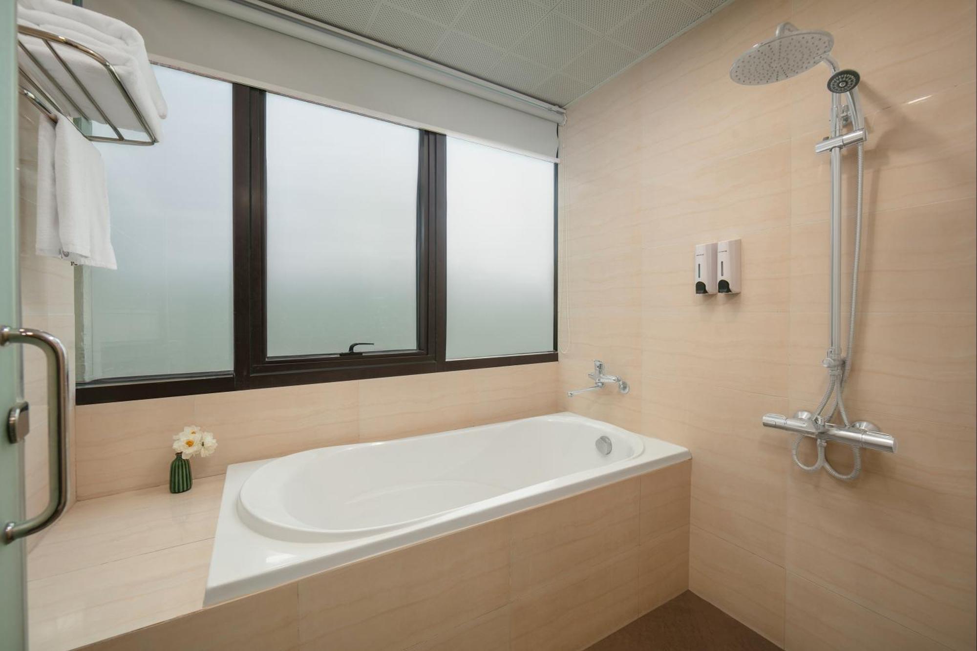 Hb Serviced Apartment - 121B Quan Hoa Hanoi Exterior photo